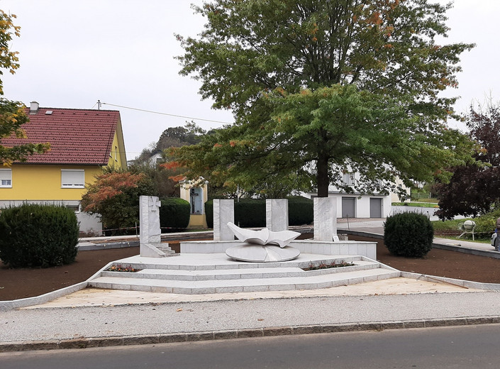 Renovierung Kriegerdenkmal Unterrohr